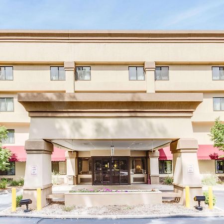 Baymont By Wyndham Kalamazoo West Экстерьер фото
